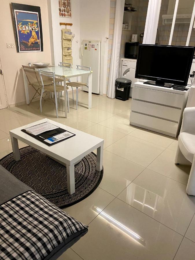 Appartement 2 Chambres - Suquet, Terrasse Et Parking Cannes Esterno foto