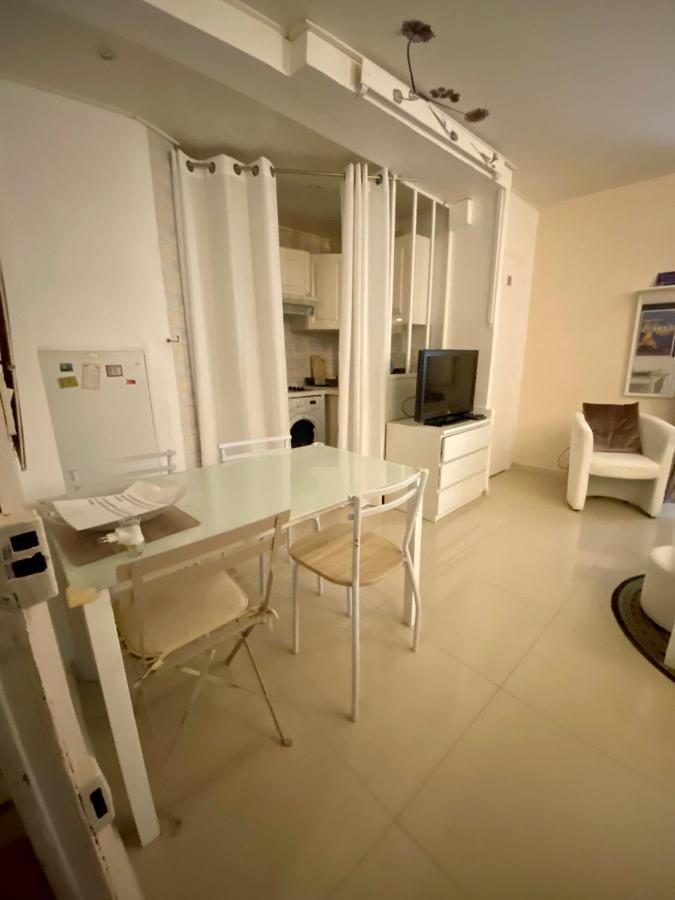 Appartement 2 Chambres - Suquet, Terrasse Et Parking Cannes Esterno foto
