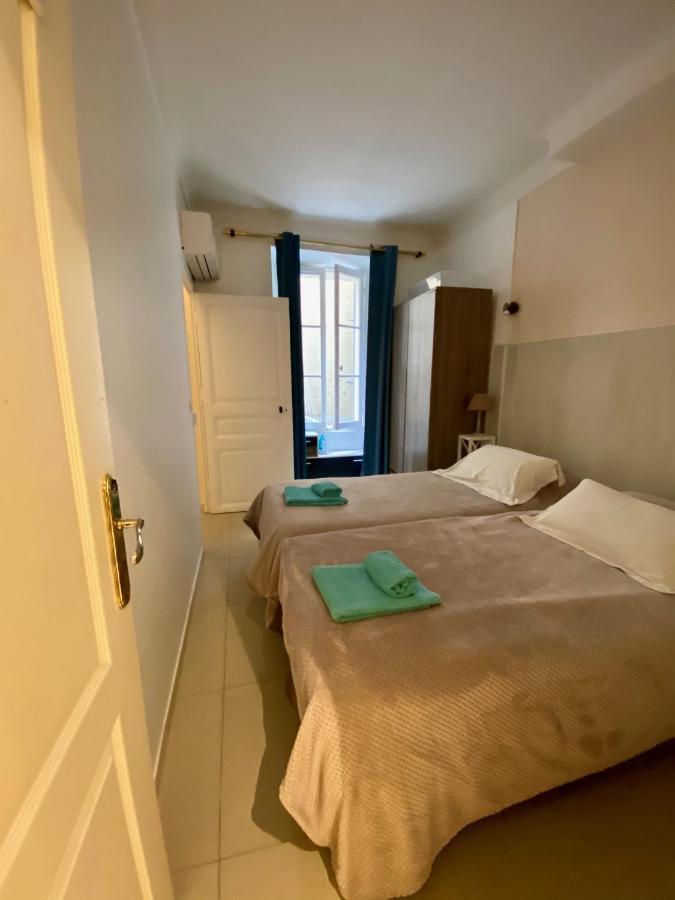 Appartement 2 Chambres - Suquet, Terrasse Et Parking Cannes Esterno foto