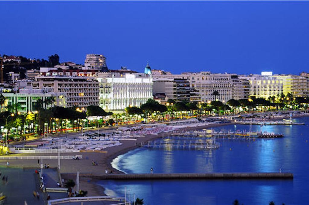 Appartement 2 Chambres - Suquet, Terrasse Et Parking Cannes Esterno foto